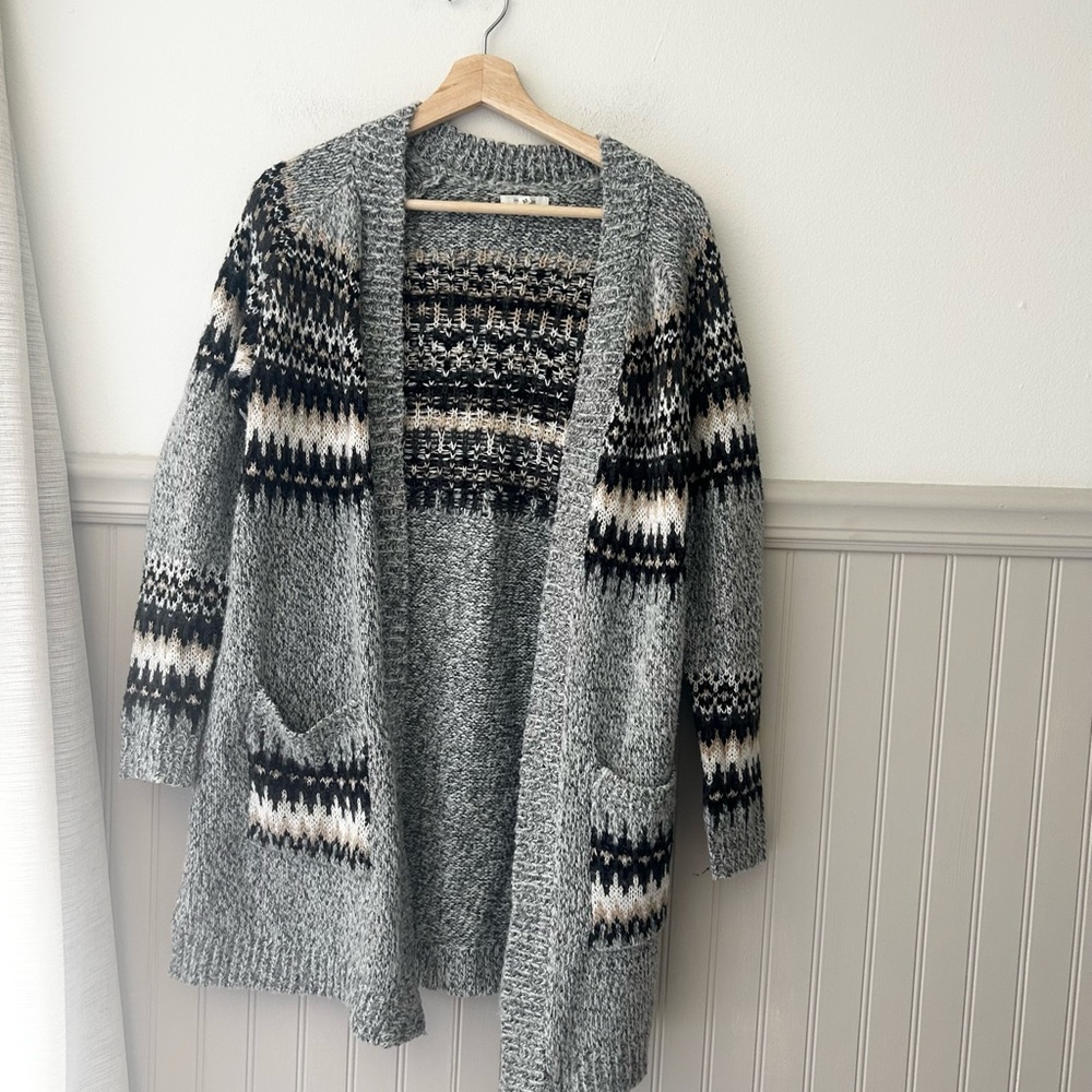 Maurices Medium Black and Gray Knit Patterned Open Front Cardigan